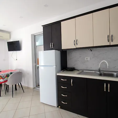 Modern Sea View Appartement Ksamil